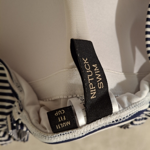 Niptuck Size 4 Swimsuit One Piece Striped - Picture 2 of 7